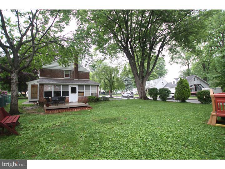 2354 Secane Road Secane, PA 19018 - Photo 23 of 25 Side Yard