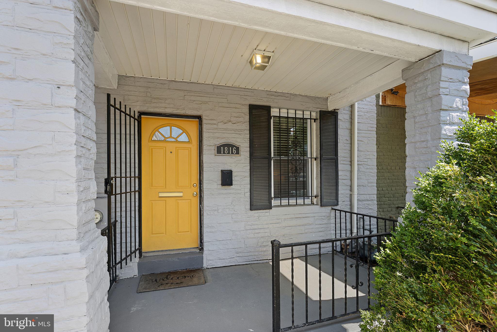 2BR/1BA row house in NE DC!