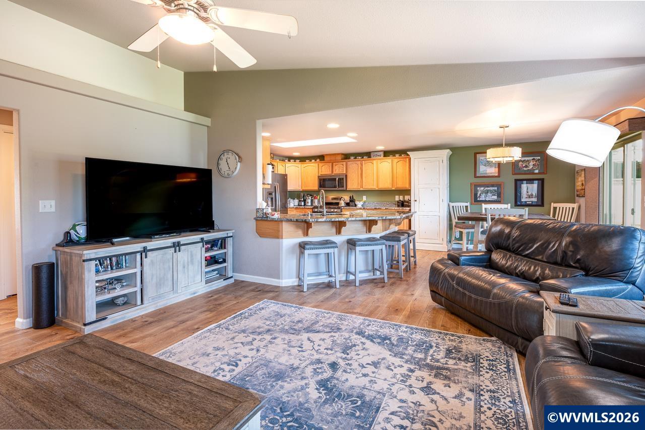 3243 Clearwater Drive Albany, OR 97321 - Photo 15 of 42