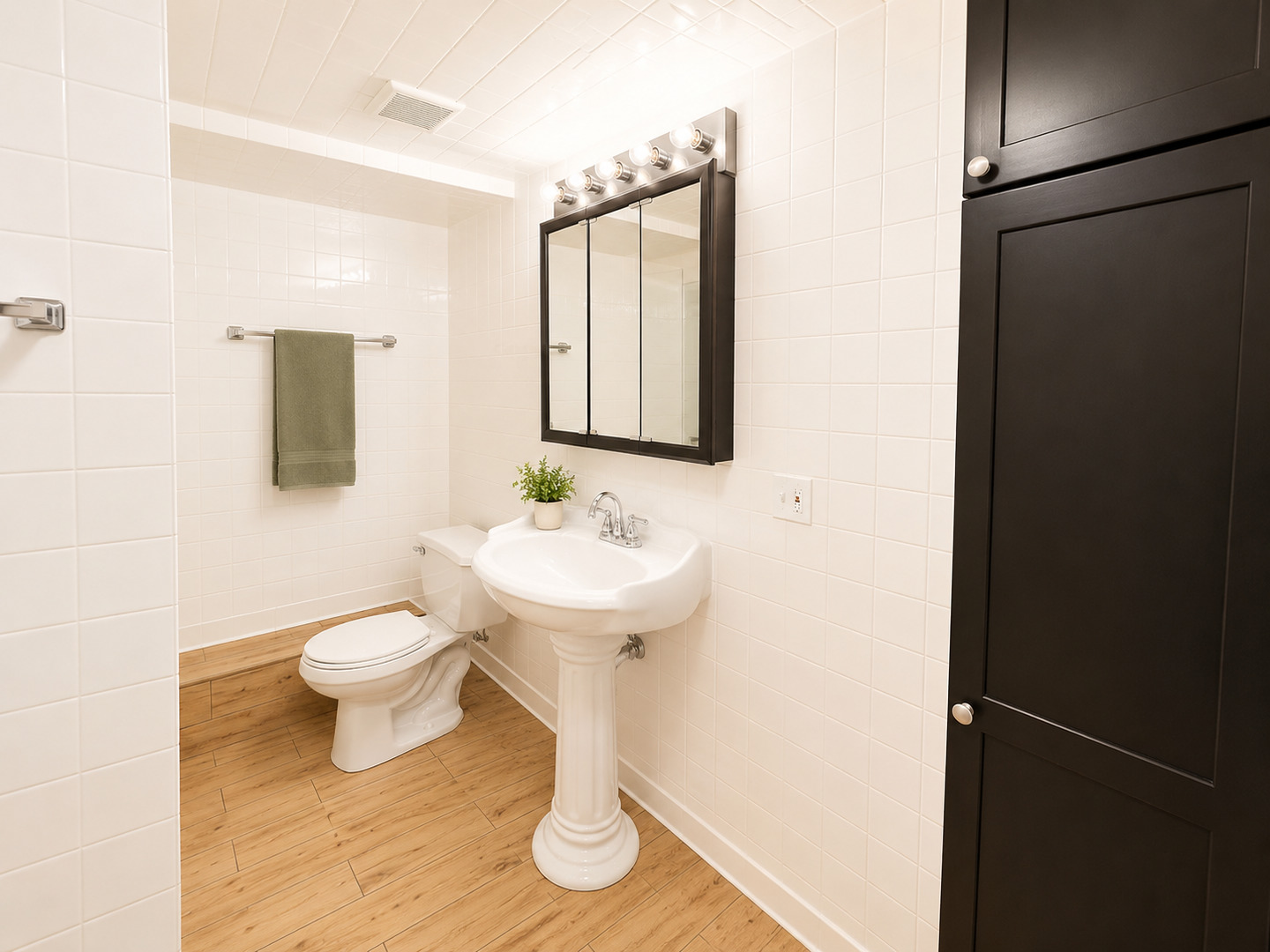 1535 West Addison Street, Unit 1 Chicago, IL 60657 - Photo 12 of 15
