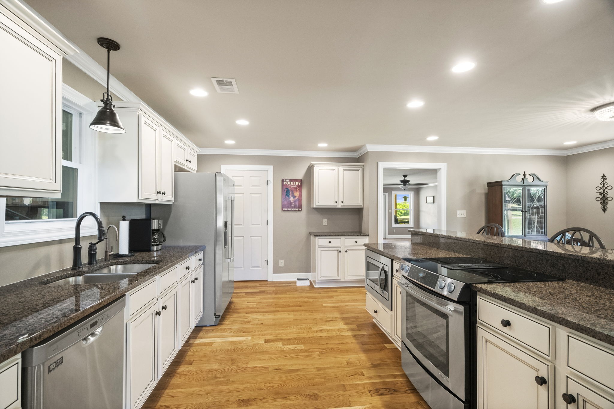 4266 Dot Road Springfield, TN 37172 - Photo 39 of 70 a large kitchen with stainless steel appliances lots of counter space and a sink