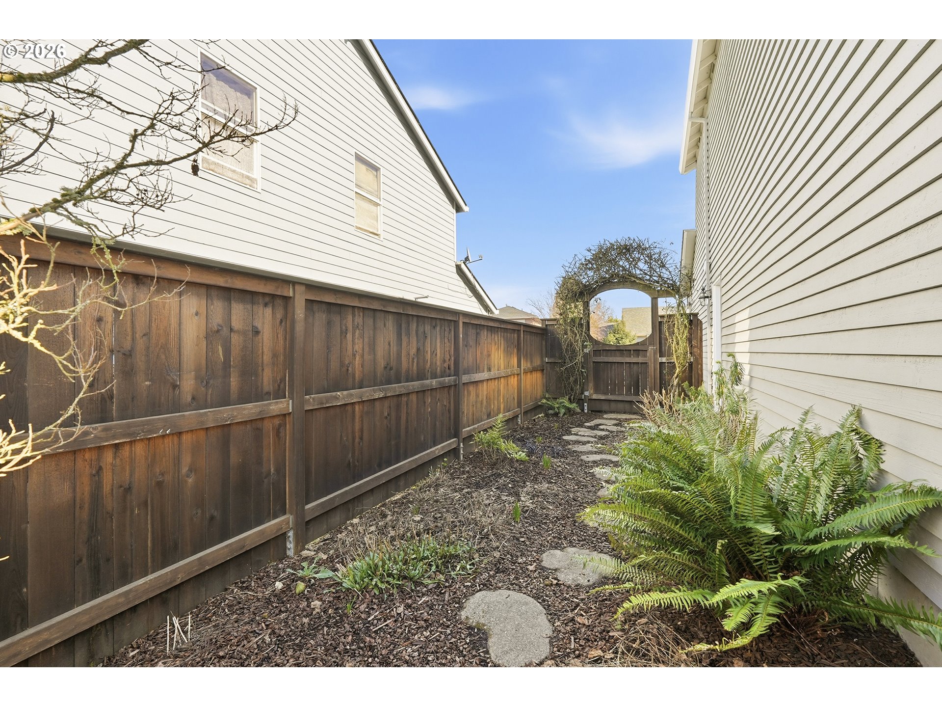 1579 Southwest 213th Avenue Beaverton, OR 97003 - Photo 43 of 48 a backyard of a house