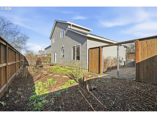 $539,000 | 1579 Southwest 213th Avenue, Beaverton, OR 97003