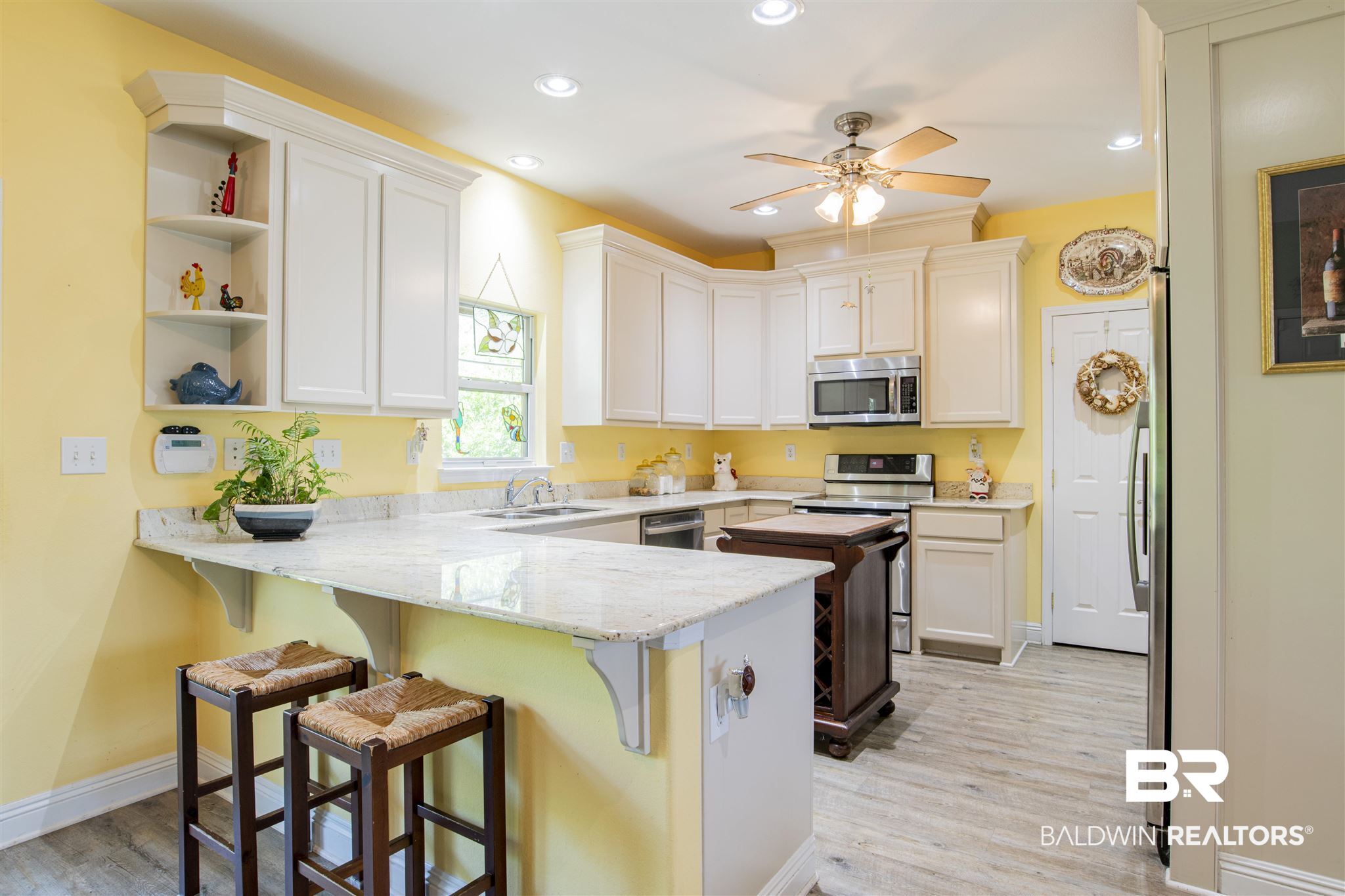 329 West Fort Morgan Road Gulf Shores, AL 36542 - Photo 18 of 26 Kitchen