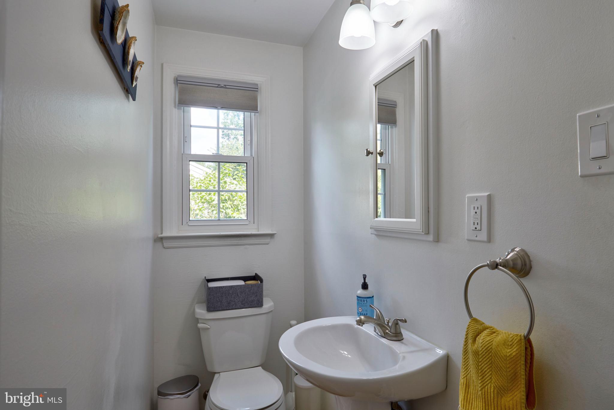 1389 Paddock Way Cherry Hill, NJ 08034 - Photo 18 of 33 Half Bathroom