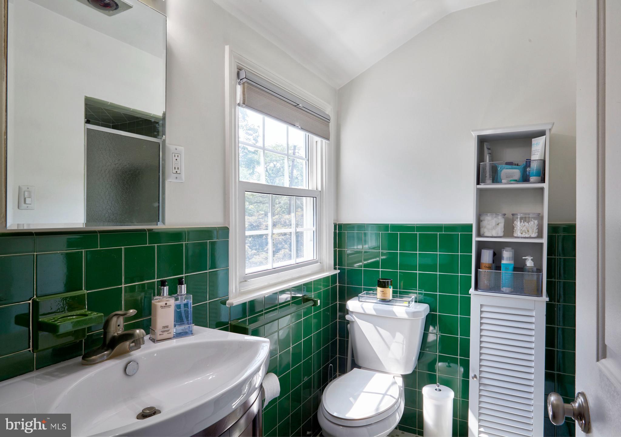 1389 Paddock Way Cherry Hill, NJ 08034 - Photo 22 of 33 Master Bathroom