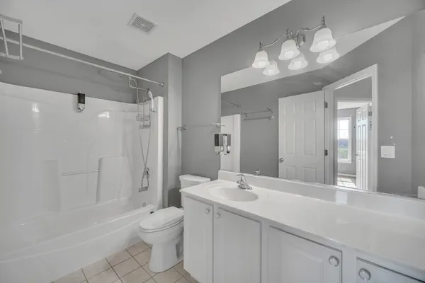 $274,900 | 574 North Fox Trail, Unit 574, Round Lake, IL 60073
