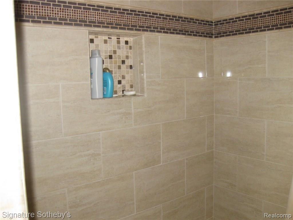 1606 North Kilburn Road Rochester, MI 48306 - Photo 23 of 27