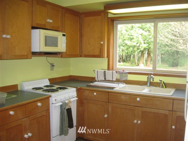 221 Cub Road Port Townsend, WA 98368 - Photo 11 of 13 Gallery Image 11