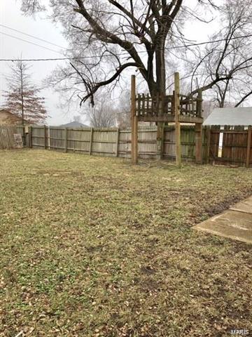 812 Springfield Road Gillespie, IL 62033 - Photo 4 of 22