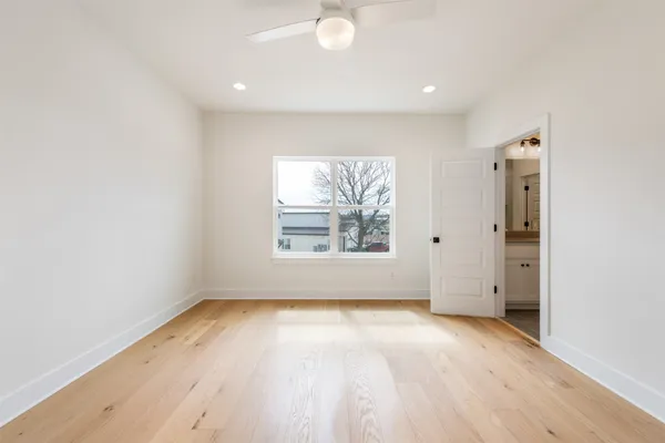 $2,300 | 2400 North Austin Avenue, Unit 304, Georgetown, TX 78626