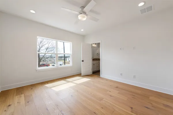 $2,300 | 2400 North Austin Avenue, Unit 304, Georgetown, TX 78626