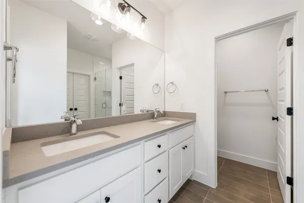 $2,300 | 2400 North Austin Avenue, Unit 304, Georgetown, TX 78626