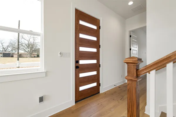 $2,300 | 2400 North Austin Avenue, Unit 304, Georgetown, TX 78626