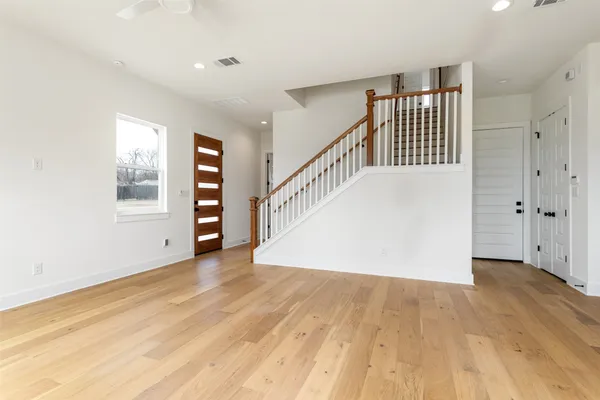 $2,300 | 2400 North Austin Avenue, Unit 304, Georgetown, TX 78626