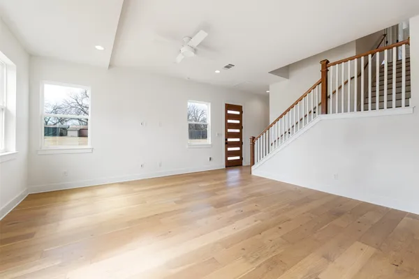 $2,300 | 2400 North Austin Avenue, Unit 304, Georgetown, TX 78626