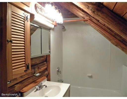 43 Swamp Road Heath, MA 01346 - Photo 13 of 26 M-bath