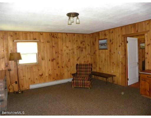 43 Swamp Road Heath, MA 01346 - Photo 18 of 26 R-living rm
