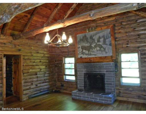 43 Swamp Road Heath, MA 01346 - Photo 7 of 26 G-living rm