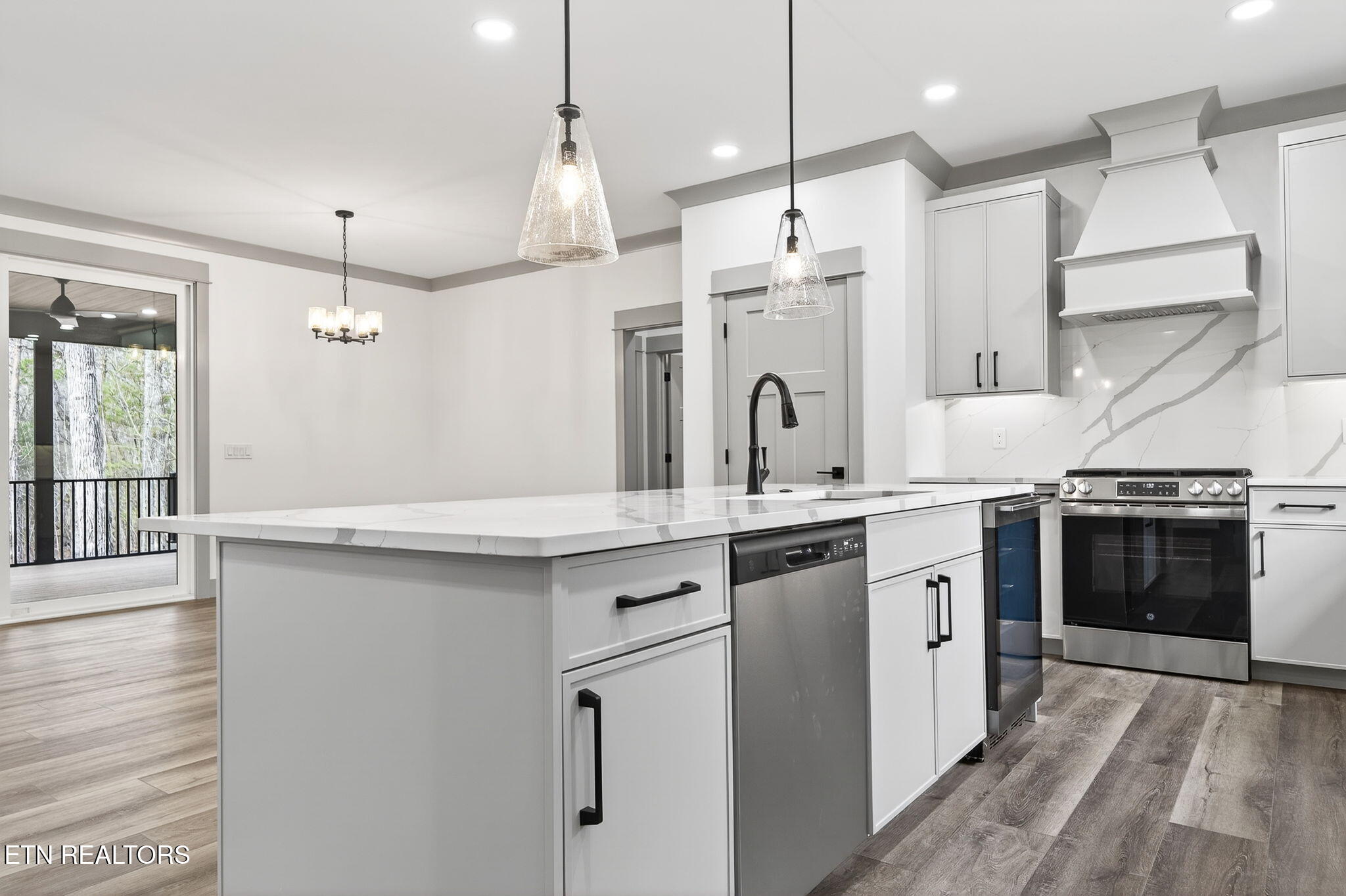 154 Hawes Circle Crossville, TN 38558 - Photo 12 of 37 19-web-or-mls-154 Hawes Cir FFG_092_TNPC