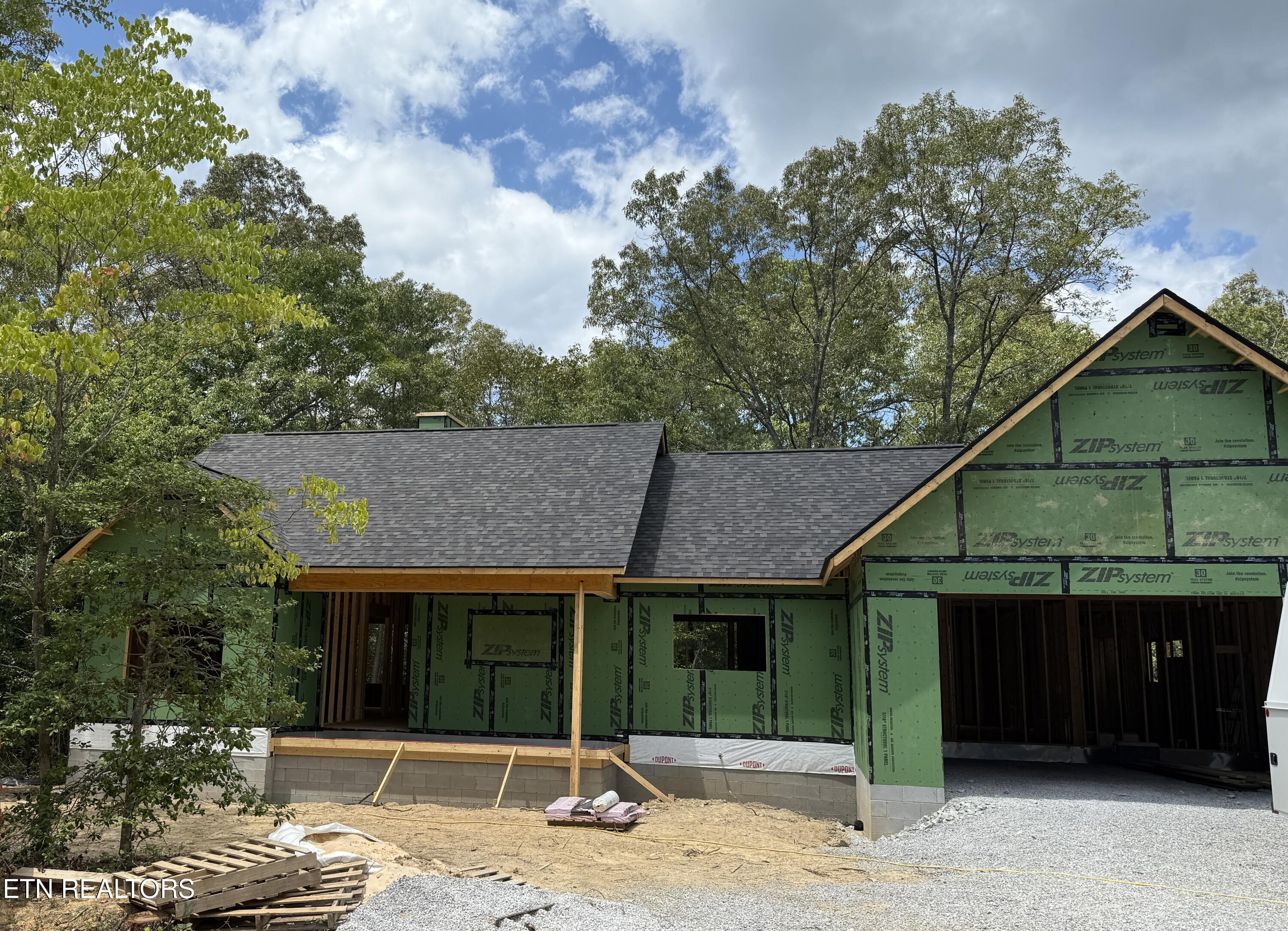 154 Hawes Circle Crossville, TN 38558 - Photo 36 of 37 20250725_171822152_iOS