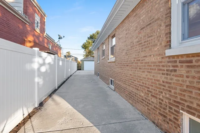 $432,500 | 1619 North 20th Avenue, Melrose Park, IL 60160