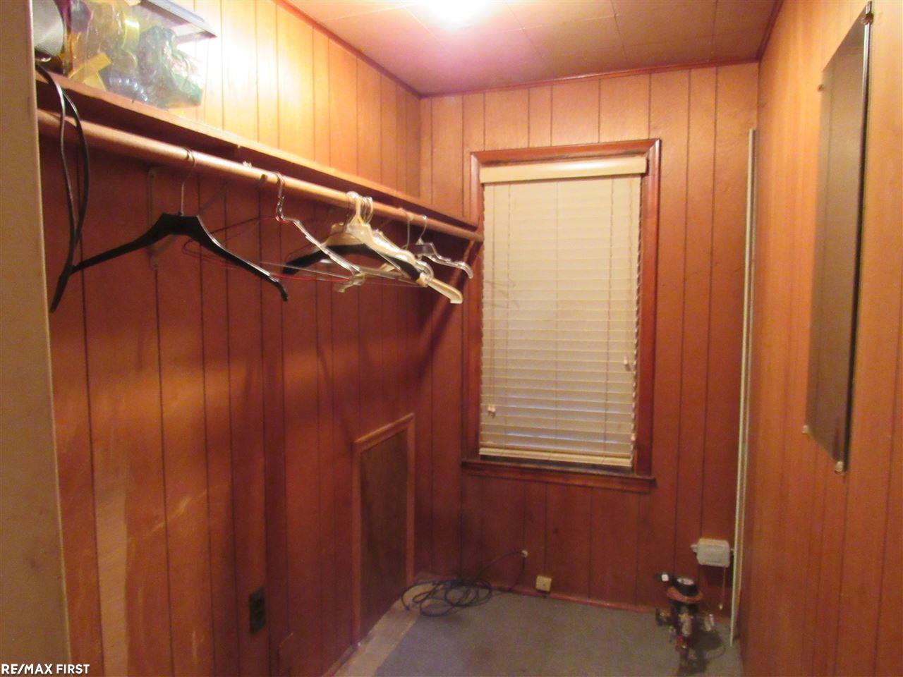 2058 Ridgemont Road Grosse Pointe, MI 48236 - Photo 11 of 21 31364311-10.JPG