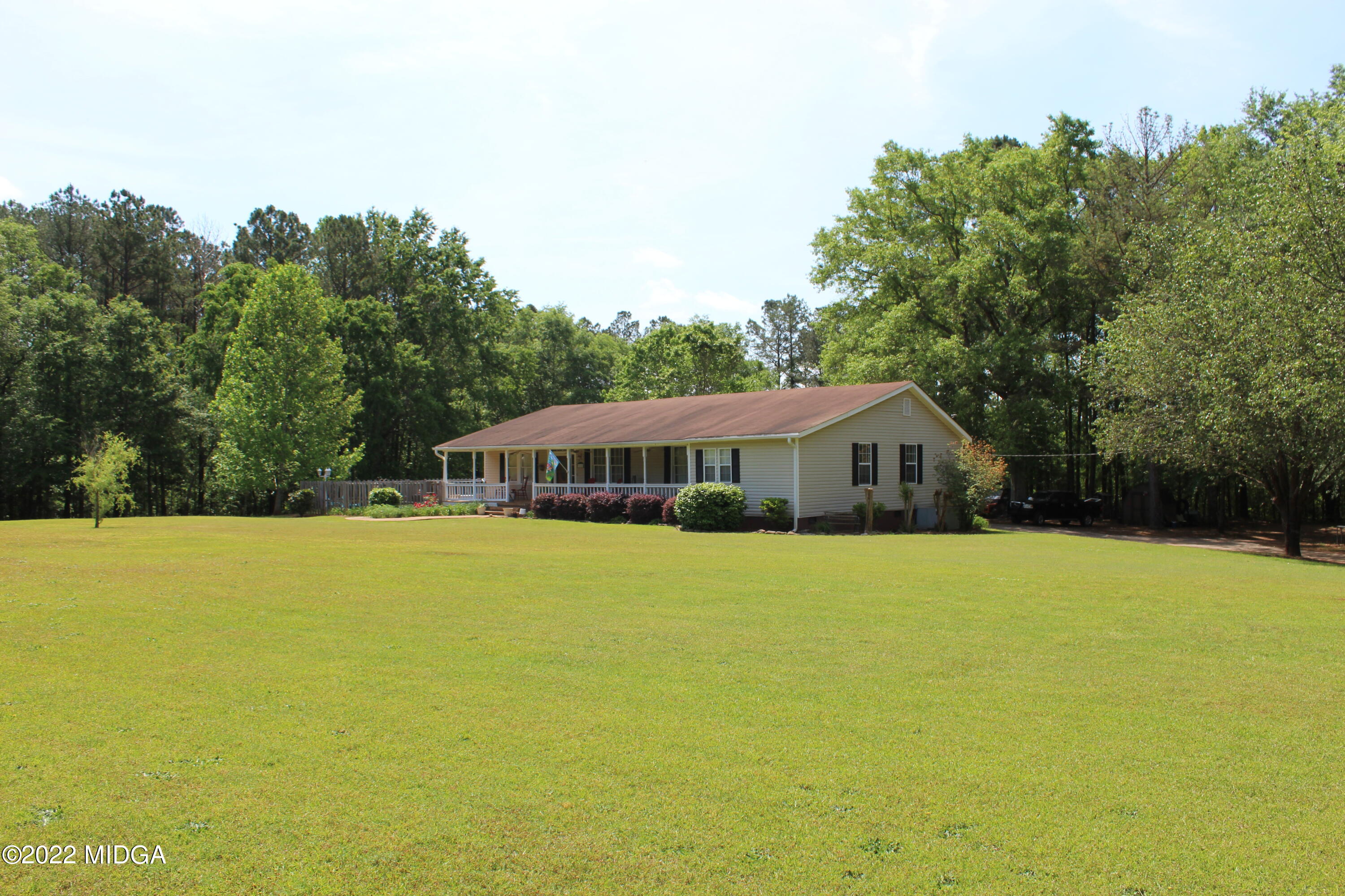 1541 Hopewell Road Forsyth, GA 31029 - Photo 1 of 21 main