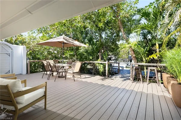 $570,000 | 1595 Curlew Avenue, Unit 4, Naples, FL 34102