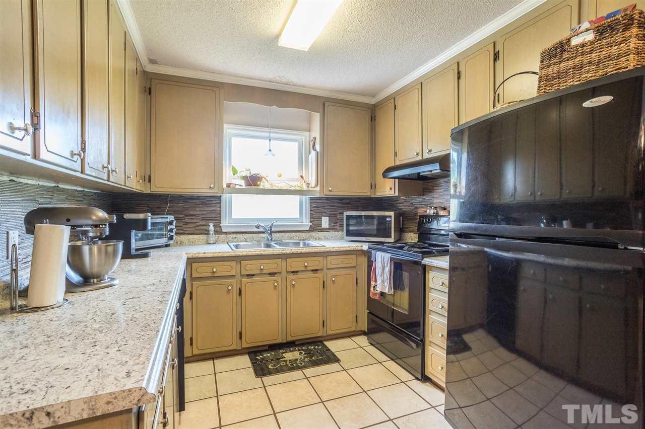 5782 Raleigh Road Benson, NC 27504 - Photo 18 of 30 Gallery Image 18