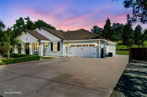 $684,900 | 423 La Contenta Way, Valley Springs, CA 95252