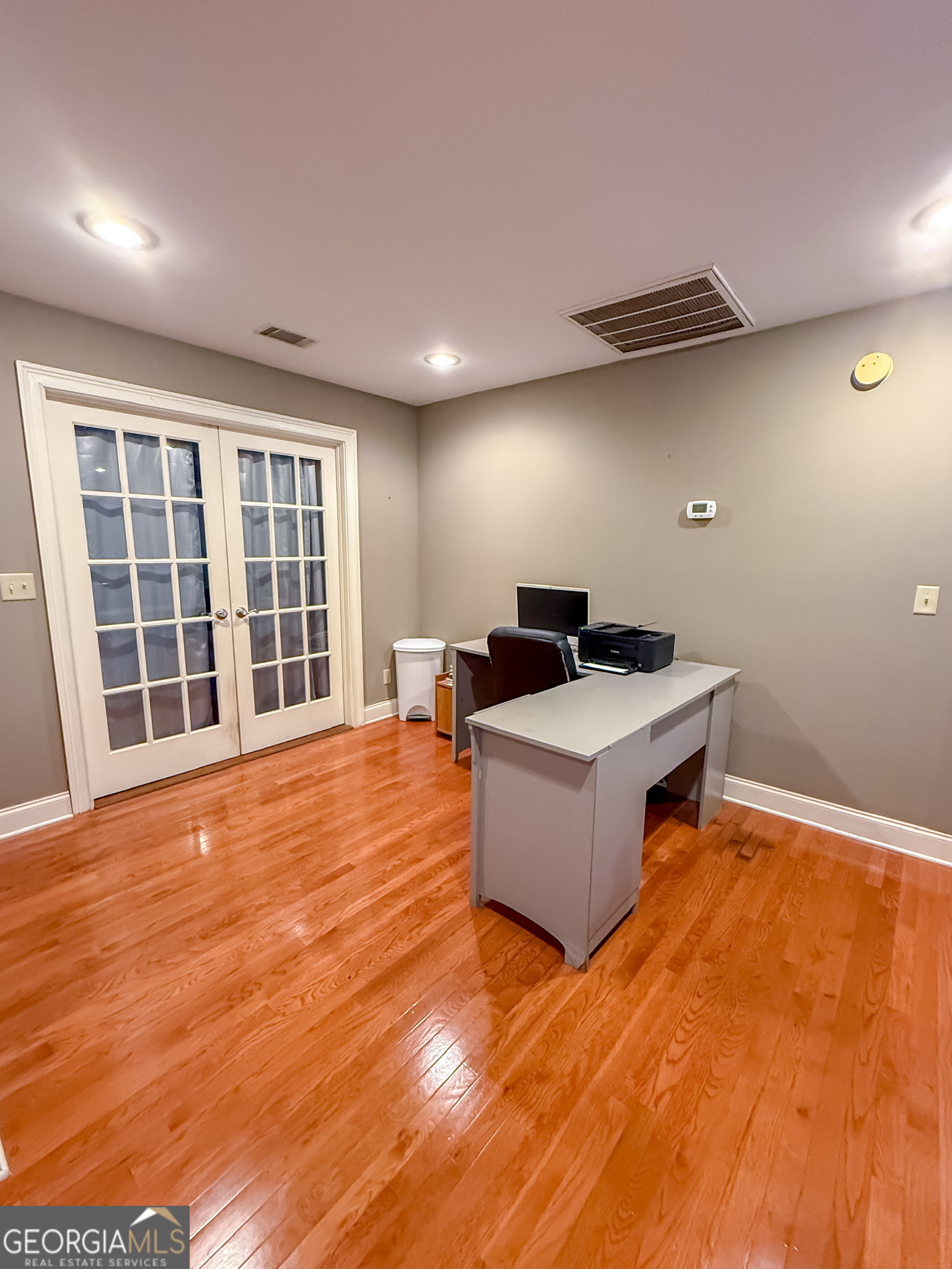 1940 Horne Road Eastman, GA 31023 - Photo 46 of 94 a view of a livingroom with furniture and wooden floor