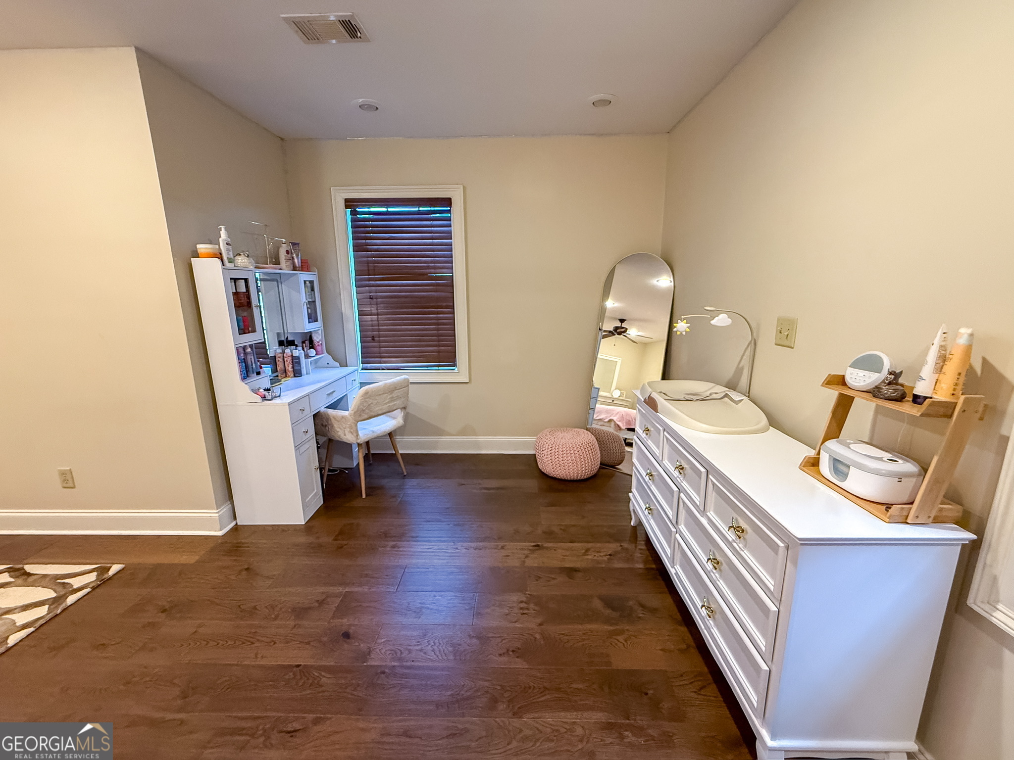 1940 Horne Road Eastman, GA 31023 - Photo 56 of 94 a living room with furniture and a wooden floor