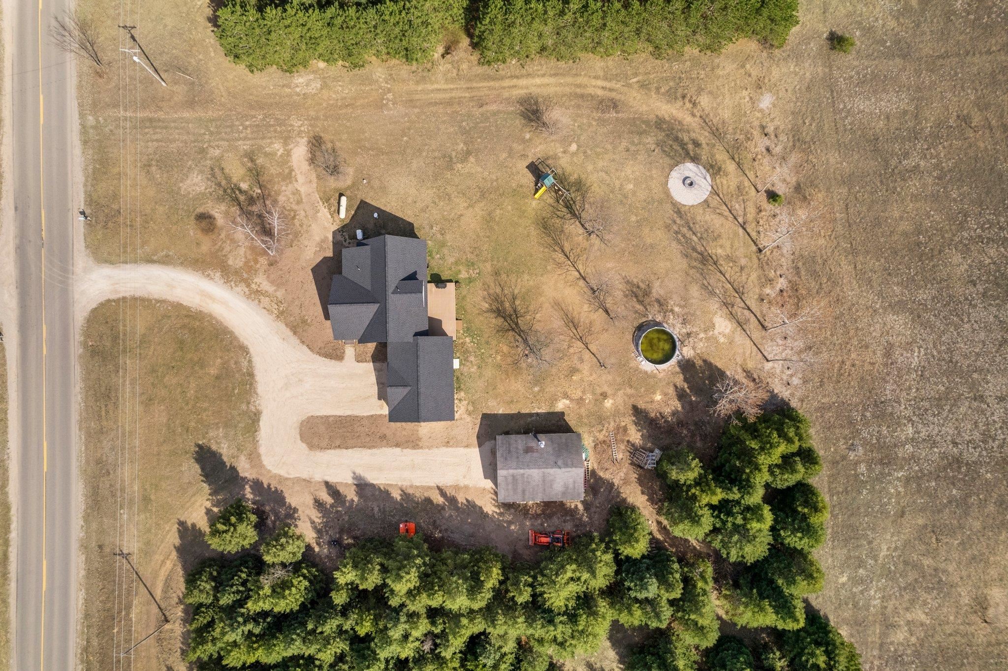 8690 East Erdt Road Suttons Bay, MI 49682 - Photo 48 of 63 1910042-47.JPG