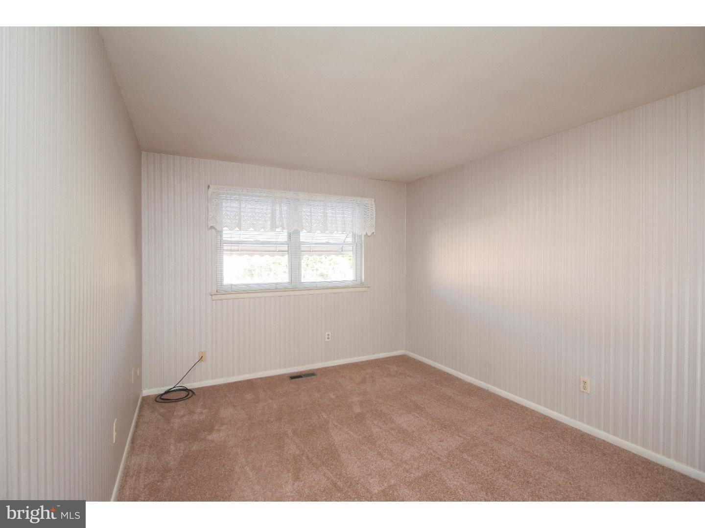 10834 Rayland Road Philadelphia, PA 19154 - Photo 15 of 24 Gallery Image 15