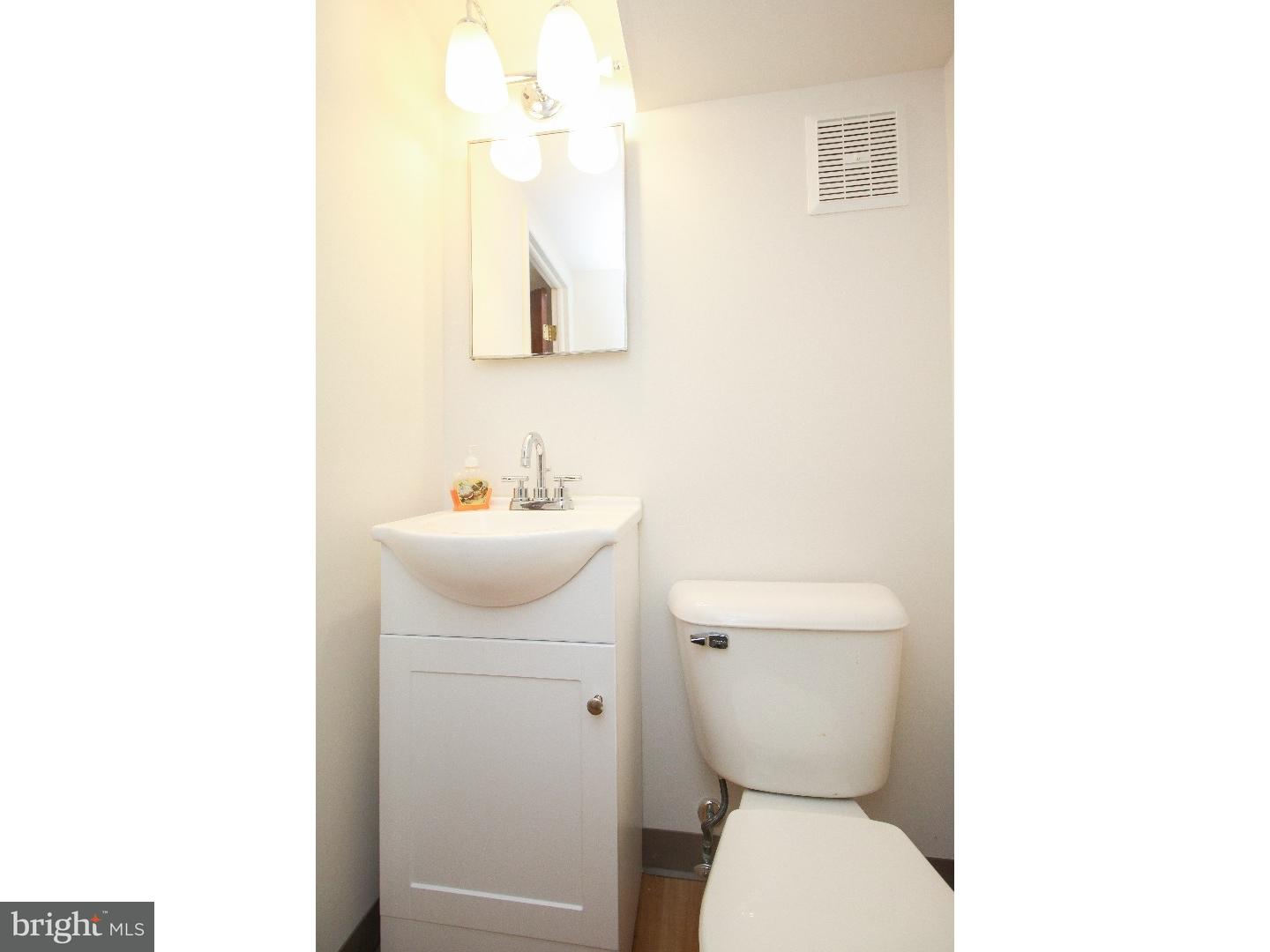 10834 Rayland Road Philadelphia, PA 19154 - Photo 17 of 24 Gallery Image 17