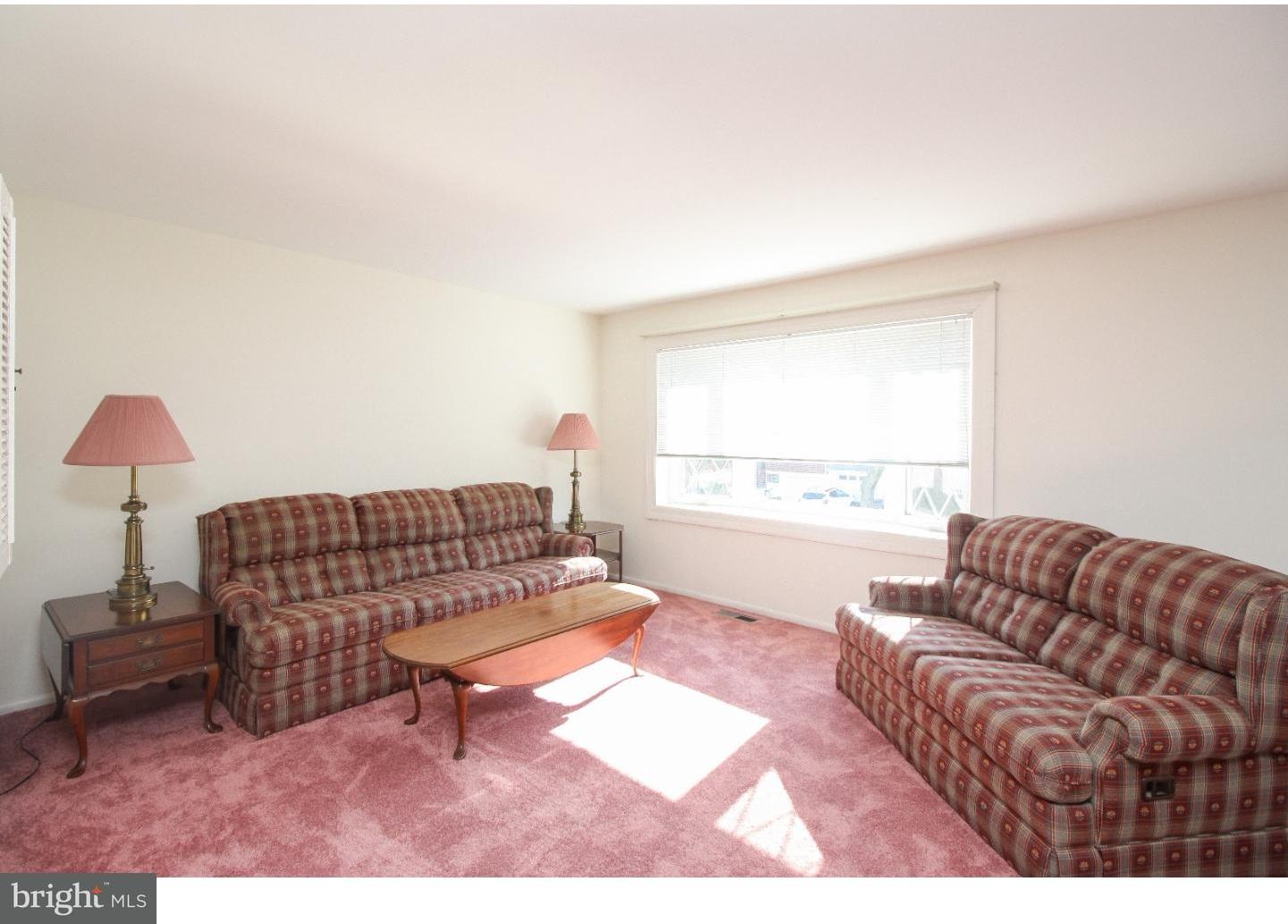 10834 Rayland Road Philadelphia, PA 19154 - Photo 3 of 24 Gallery Image 3