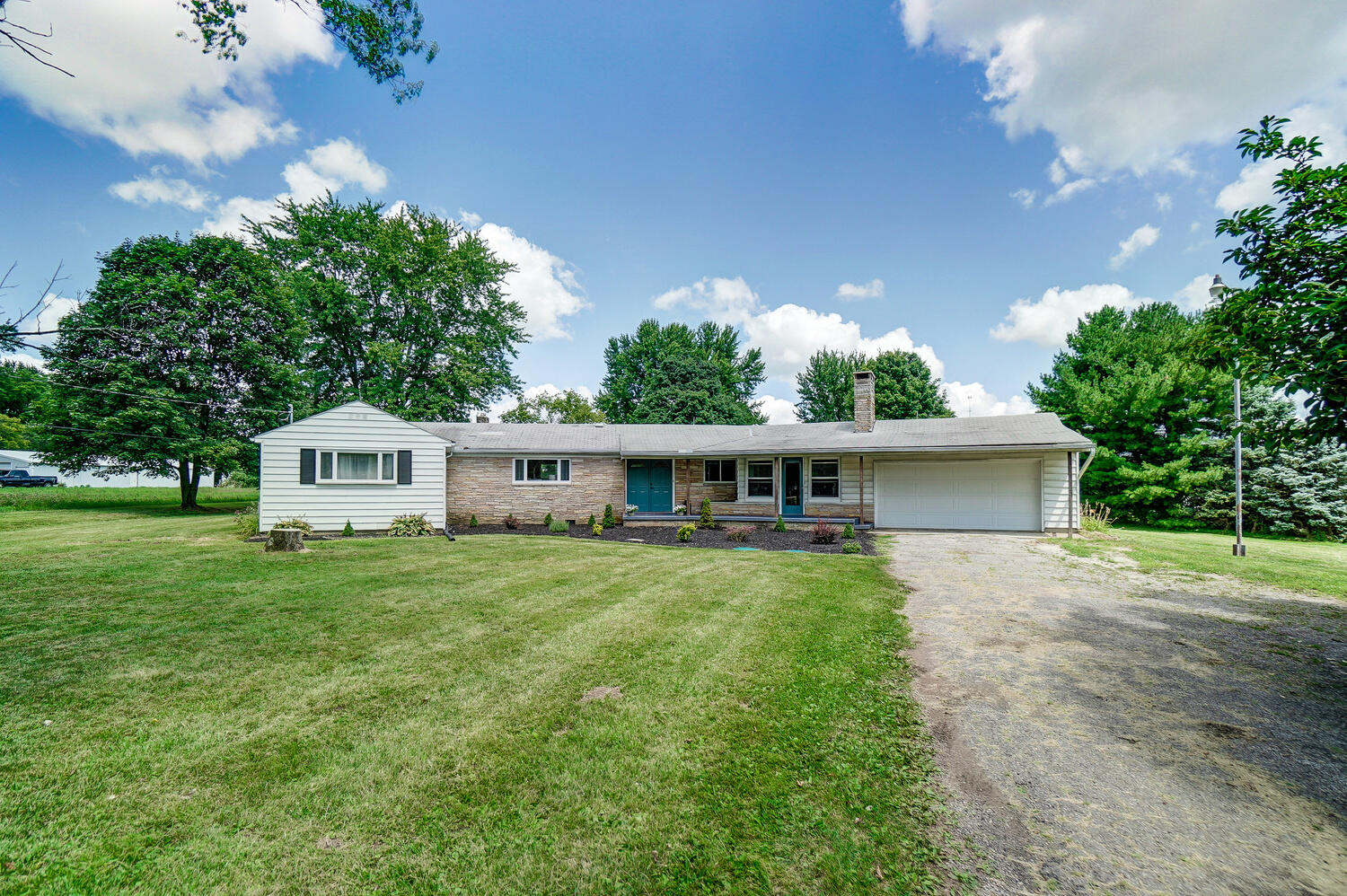 6524 Troy Road Springfield, OH 45502 - Photo 2 of 42