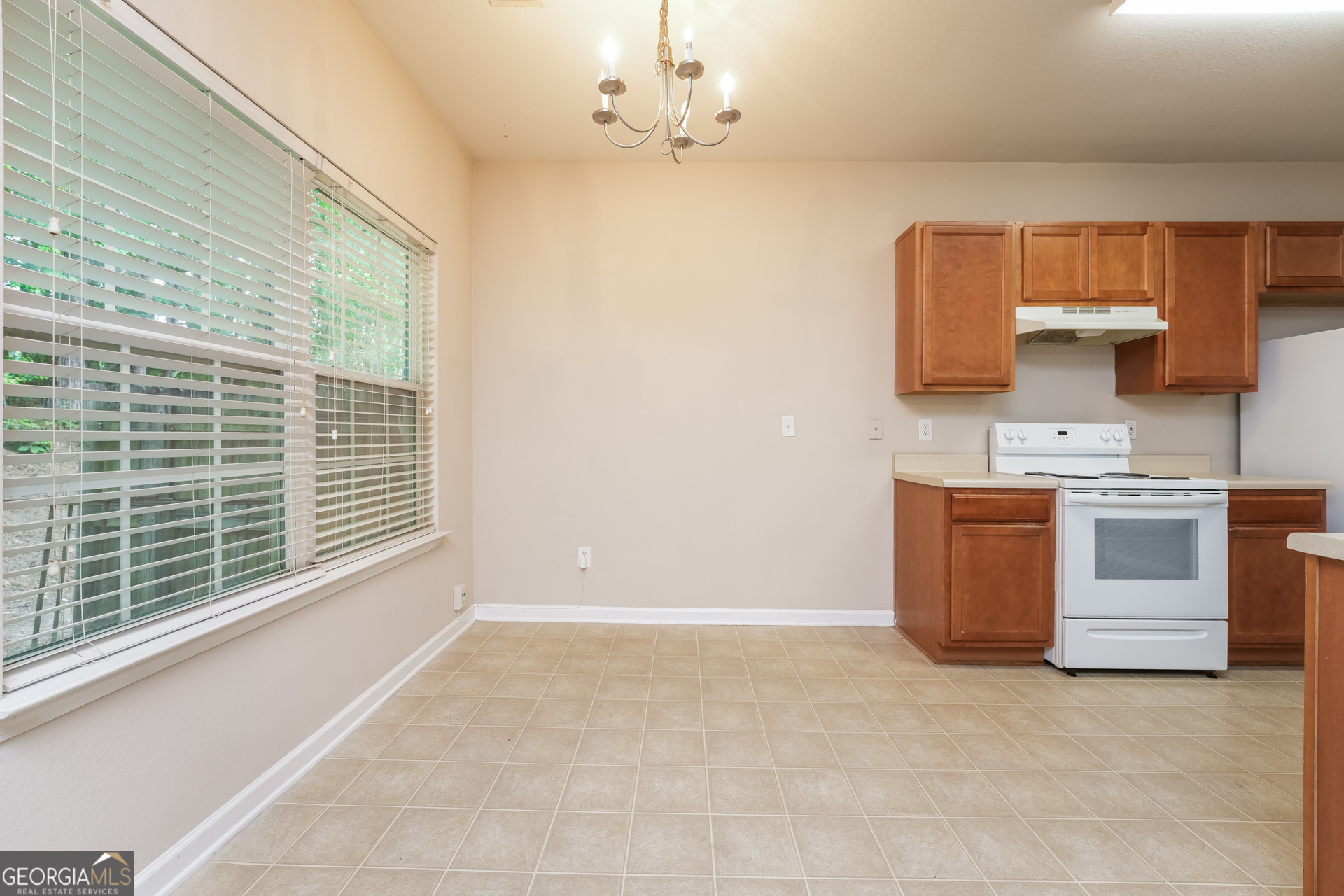 1259 Chinon Point Lithonia, GA 30058 - Photo 4 of 15 a view of kitchen and window