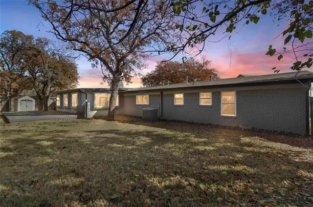 $424,000 | 1201 Northwest 6th Avenue, Mineral Wells, TX 76067