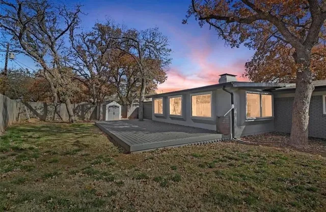 $424,000 | 1201 Northwest 6th Avenue, Mineral Wells, TX 76067