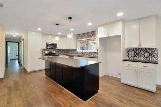 $424,000 | 1201 Northwest 6th Avenue, Mineral Wells, TX 76067