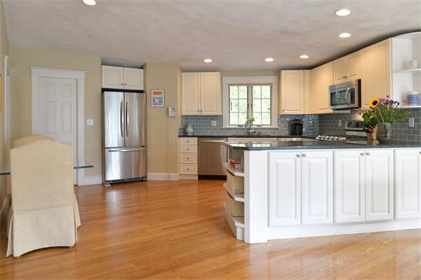 98 Bellevue Road Swampscott, MA 01907 - Photo 11 of 26 Gallery Image 11