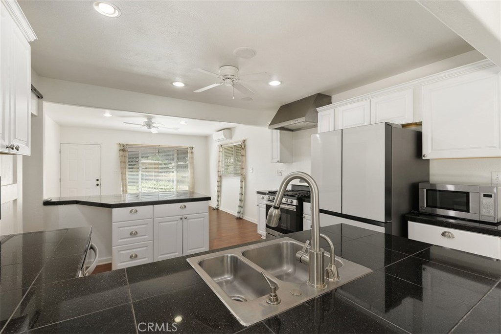 4117 Bel Air Street Riverside, CA 92503 - Photo 13 of 24