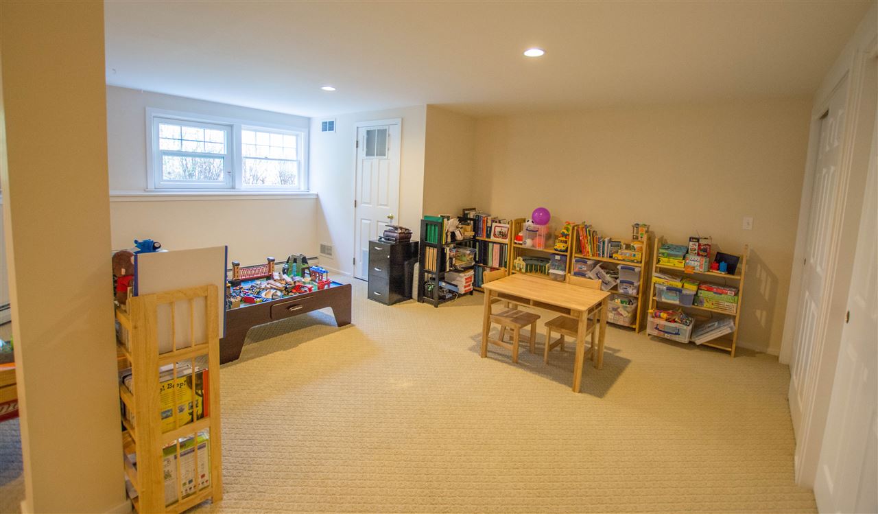 22 Larch Road South Burlington, VT 05403 - Photo 29 of 32 Gallery Image 29