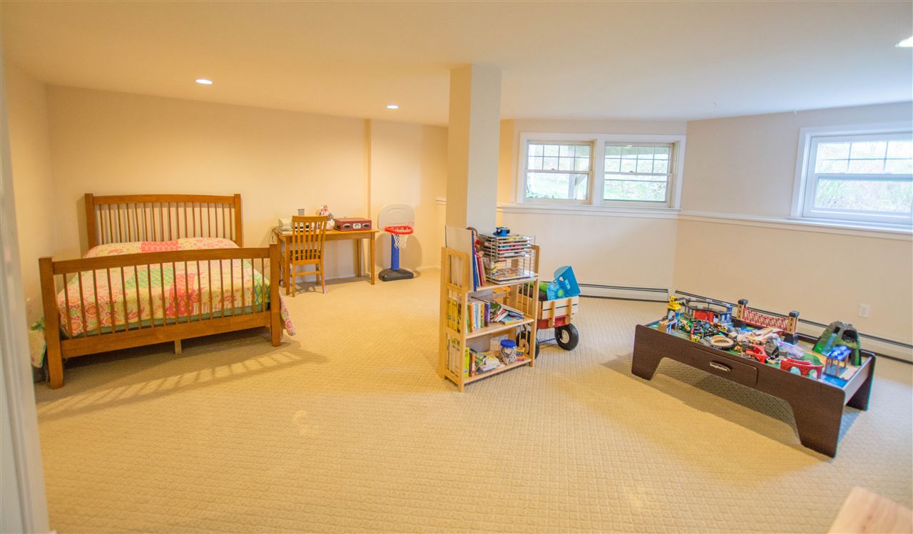 22 Larch Road South Burlington, VT 05403 - Photo 30 of 32 Gallery Image 30