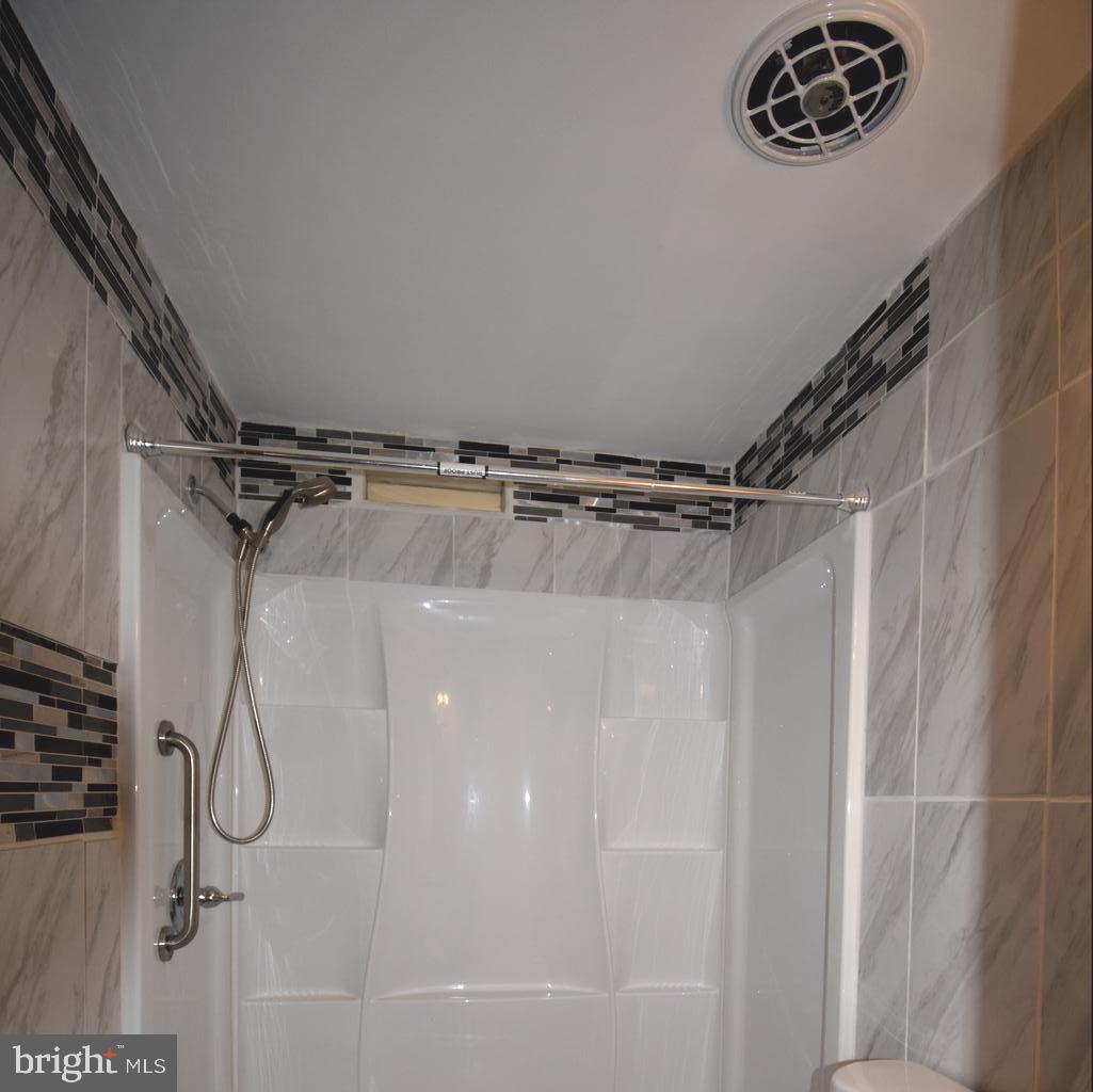 1421 Nevarc Road Warminster, PA 18974 - Photo 15 of 24 Bathroom