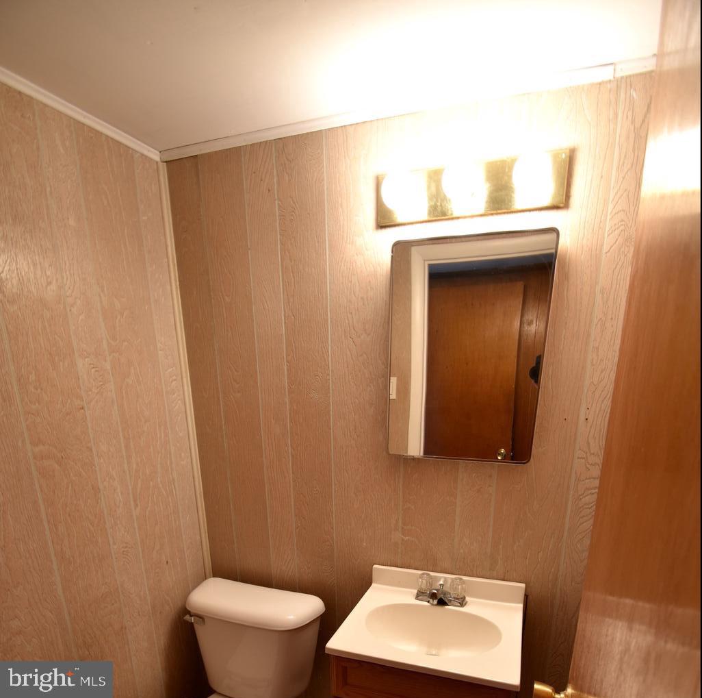 1421 Nevarc Road Warminster, PA 18974 - Photo 20 of 24 Bathroom