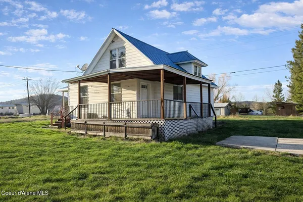 $294,900 | 146 5th Street, Plummer, ID 83851