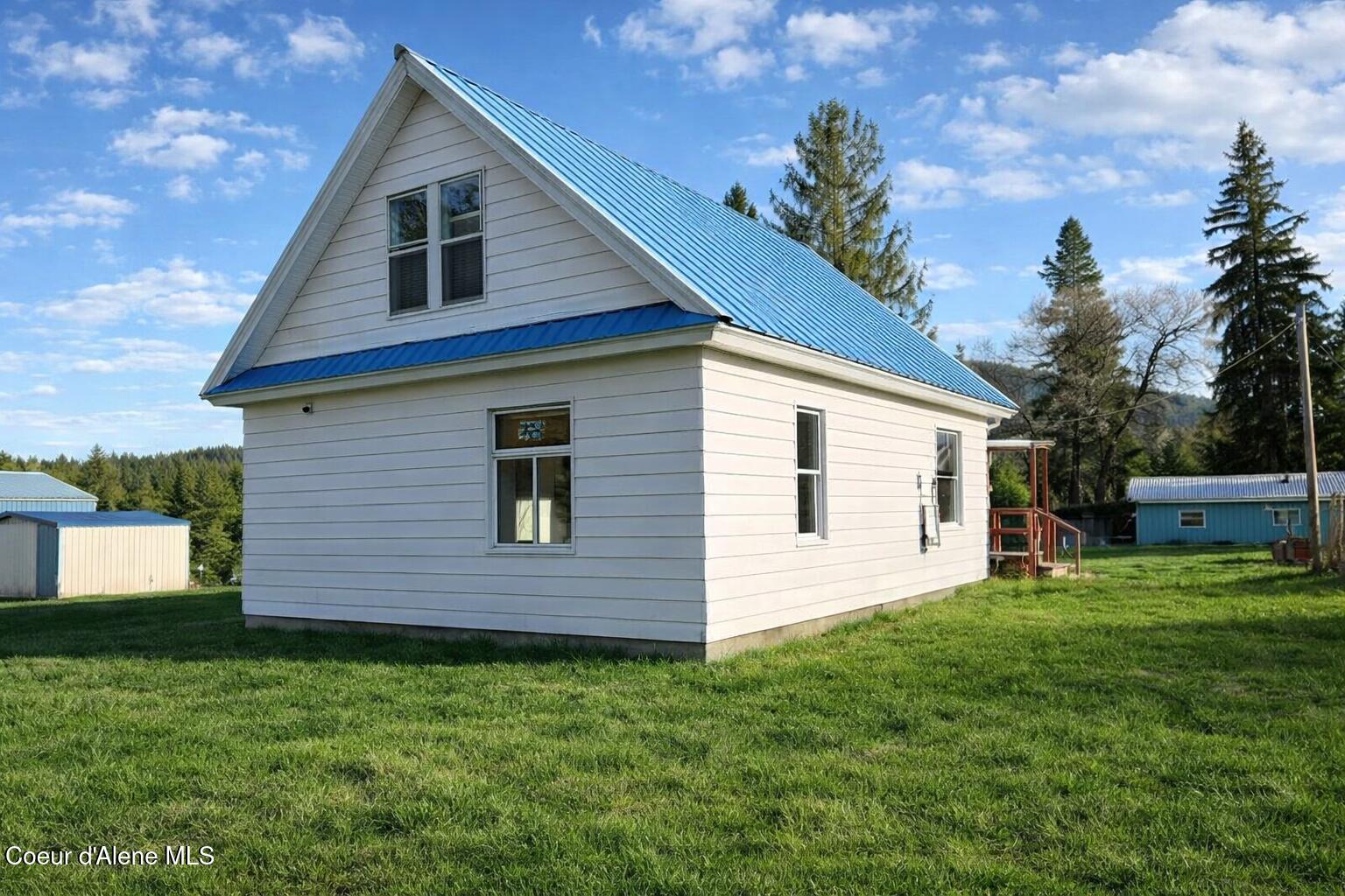 146 5th Street Plummer, ID 83851 - Photo 2 of 15 Charming white house in rural setting